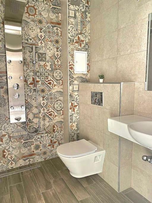 Stylish Apartment Near City Center Пловдив Екстериор снимка